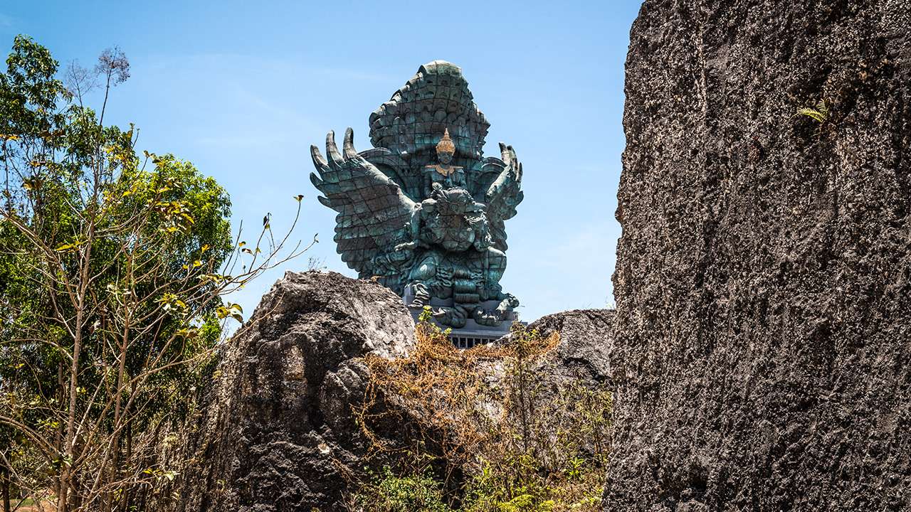 Bali Akan Manfaatkan Pajak Wisata untuk Pengelolaan Sampah dan Pelestarian Budaya